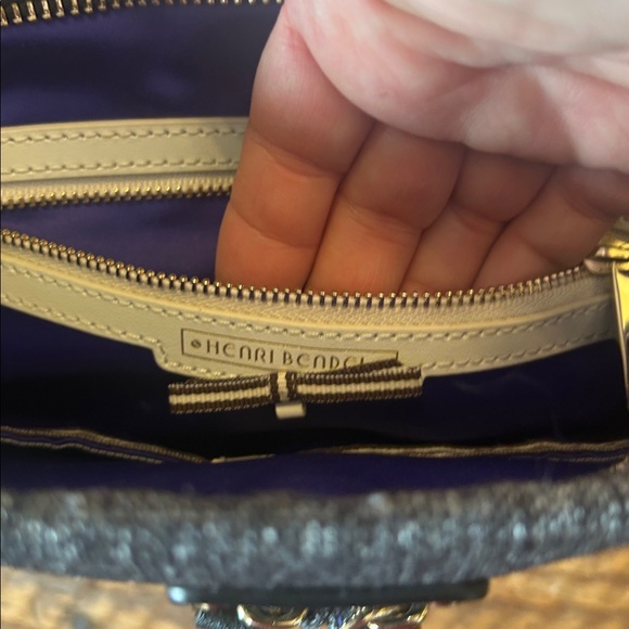 Henri Bendel Jetsetter crossbody bag - Picture 7 of 7